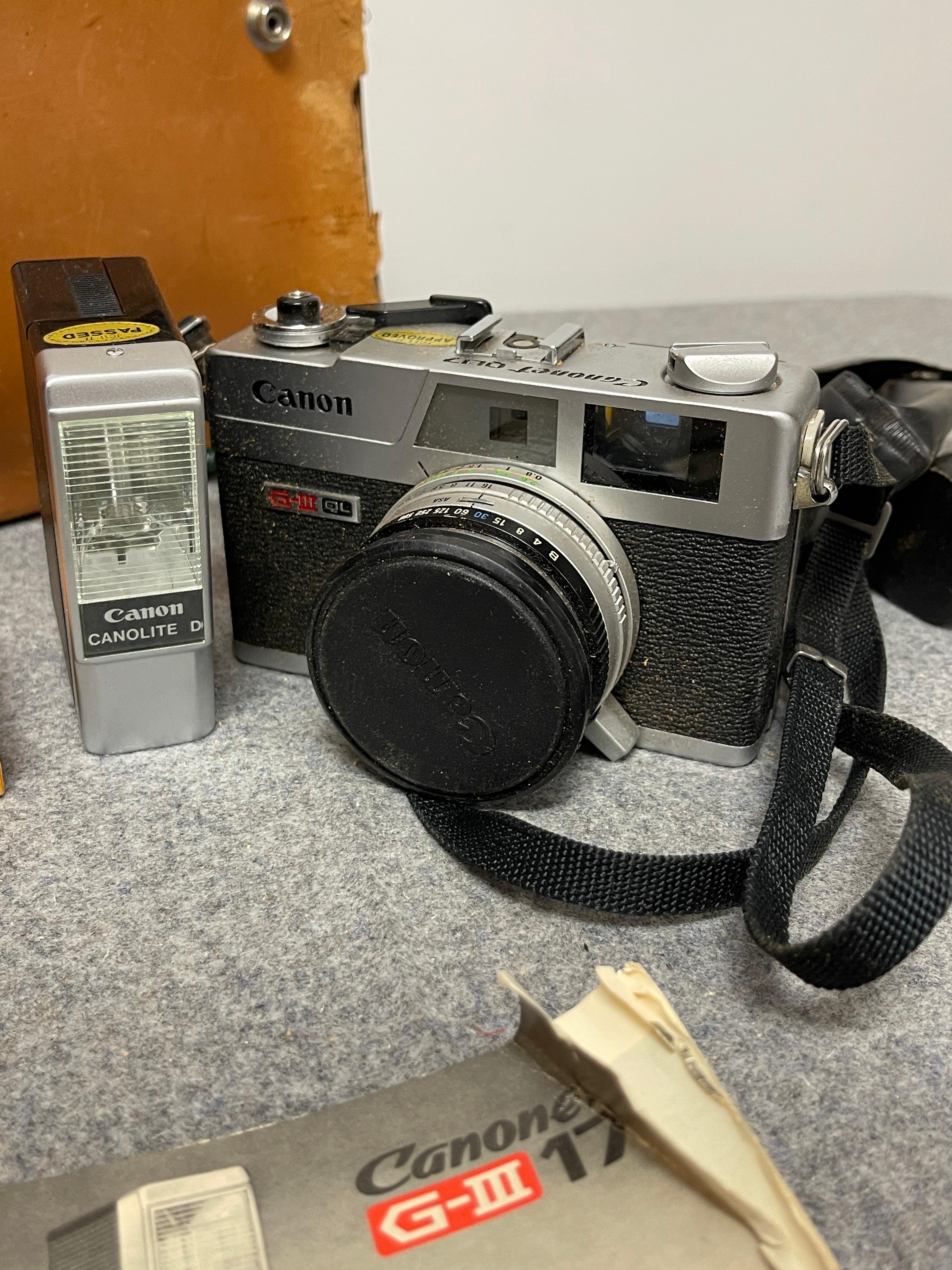 Vintage Canon Canonet GL17 with Manual and Leather Case