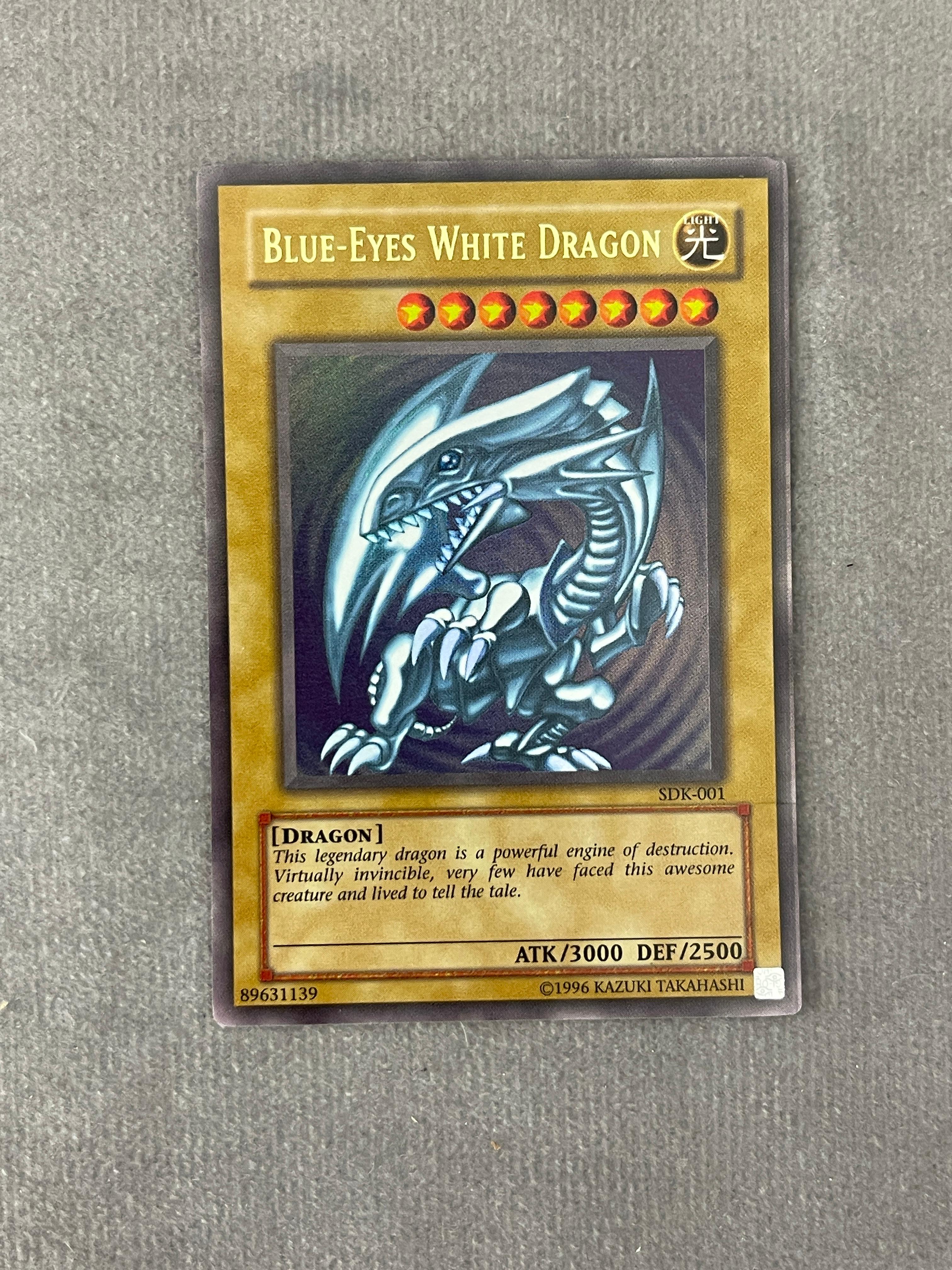 Yu-Gi-Oh! Blue-Eyes White Dragon SDK-001 Ultra Rare Trading Card