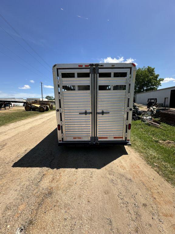 Featherlite horse trailer