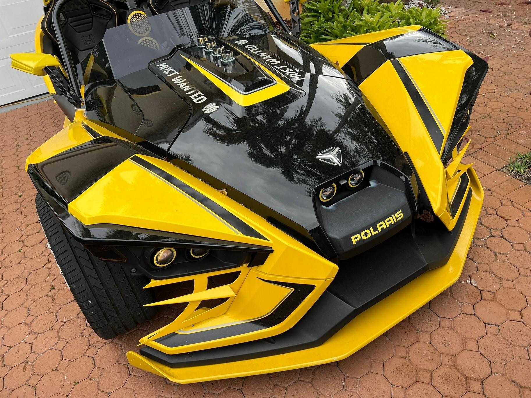 2019 POLARIS SLINGSHOT SLR - 13648 MILES ON ODOMETER - VIN 57XAARFA8K813176