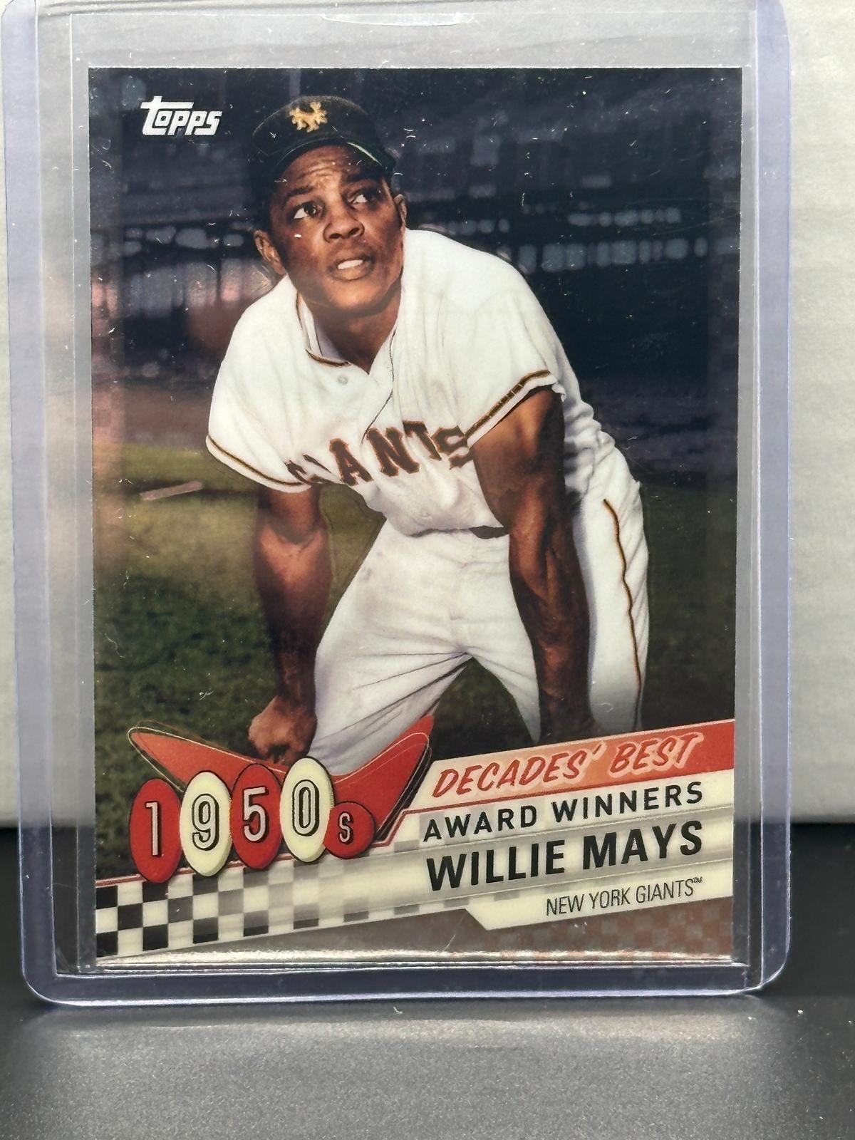 Willie Mays 2020 Topps Chrome Decade's Best Insert #DBC-6