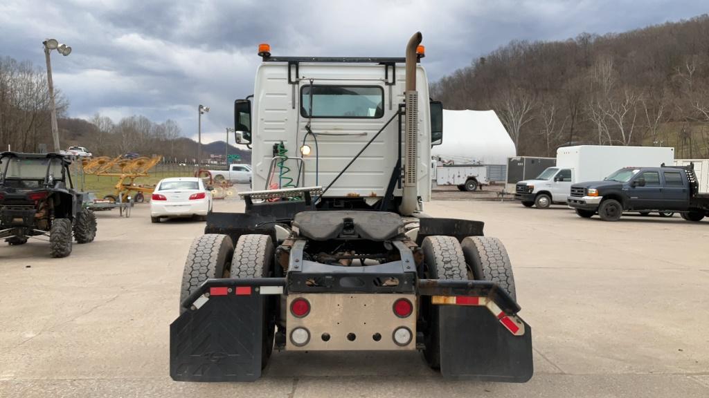 2011 Volvo D13 Day Cab Truck