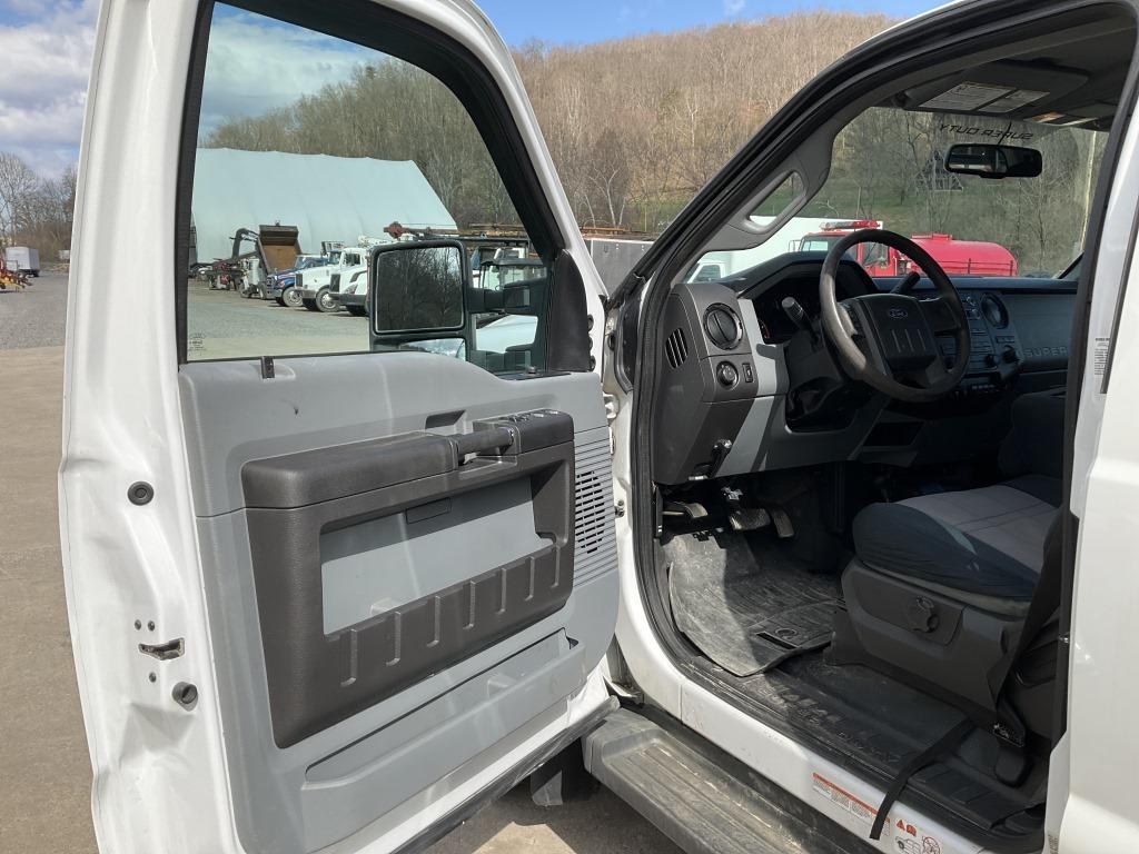 2012 Ford F550 Super Duty Utility Bed