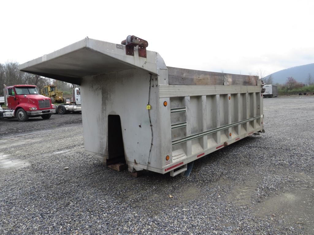 1997 J&J 17'6" Aluminum truck box