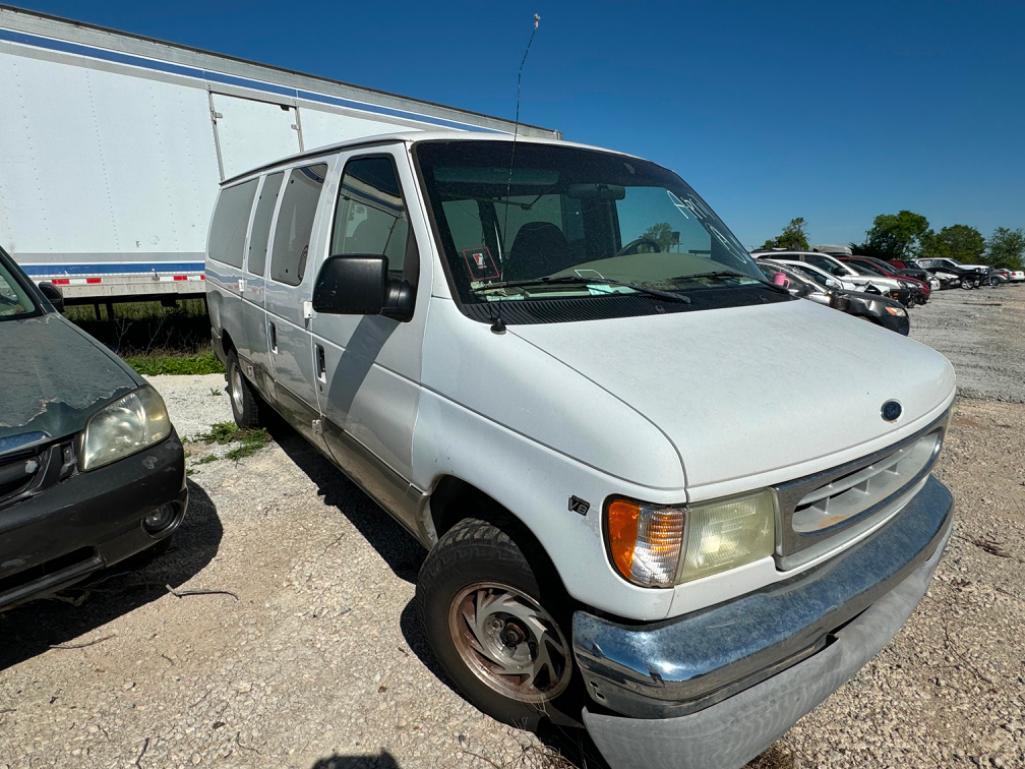 2002 FORD ECONOLINE E150