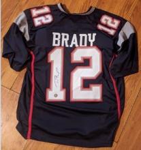 Tom Brady autographed jersey with coa /New England Patriots