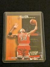 1994 Skybox/NBA Hoops Basketball Supreme Court #SC10 Scottie Pippen