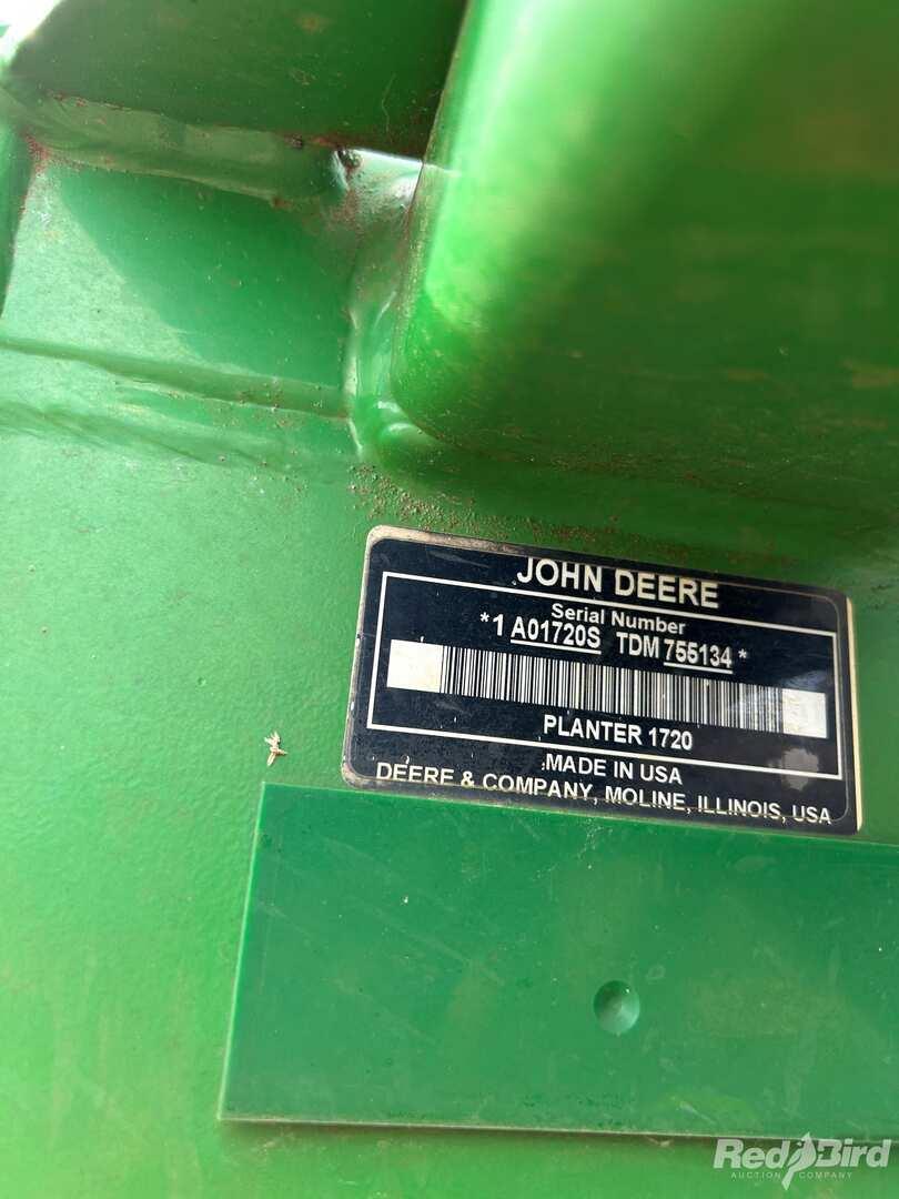 JOHN DEERE 1720 PLANTER