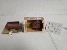 Ertl barge wagon #41 packaging is fair/Ertl round baler #1642 box is fair