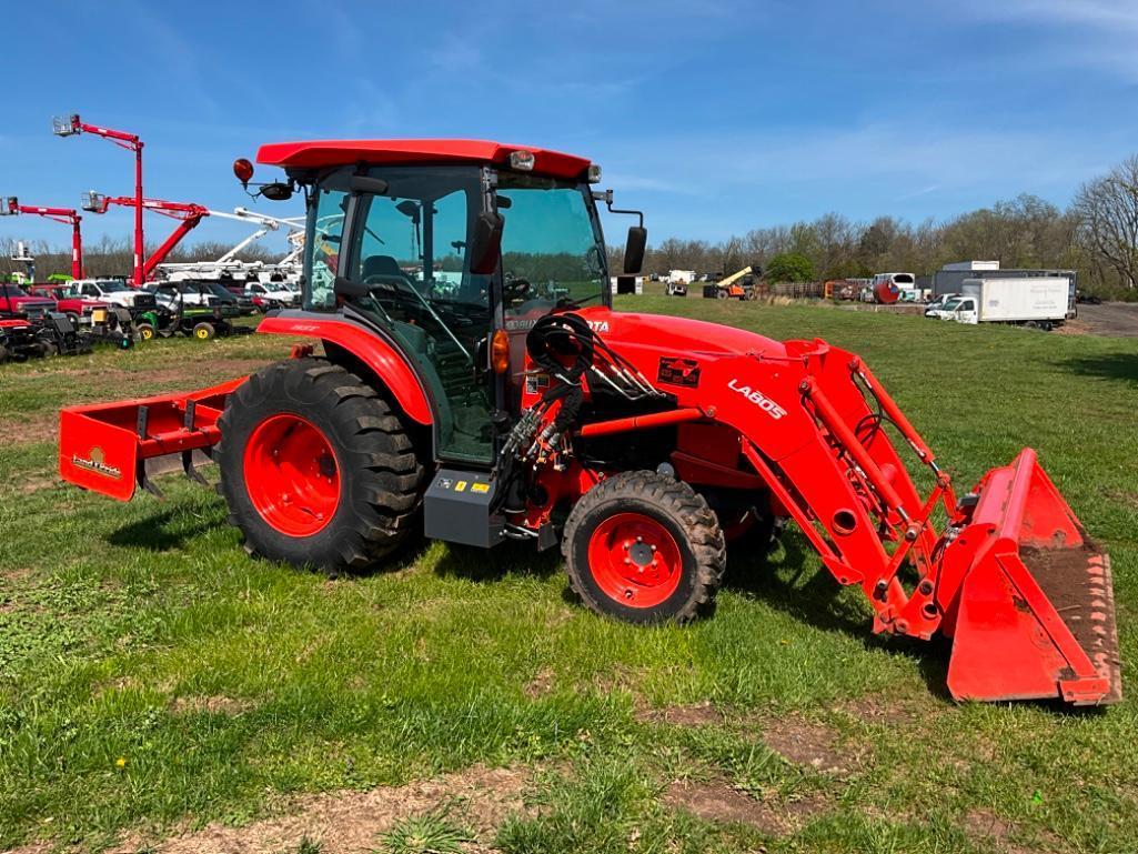 2018 KUBOTA L4060 4X4 TRACTOR WITH LOADER. 110 HOURS
