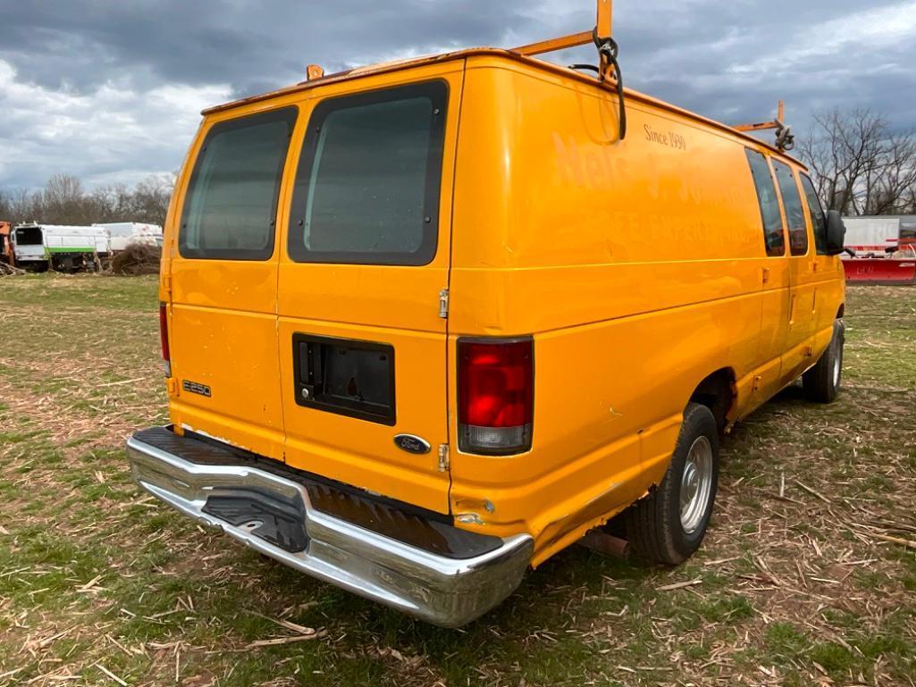 2002 FORD E250 VAN