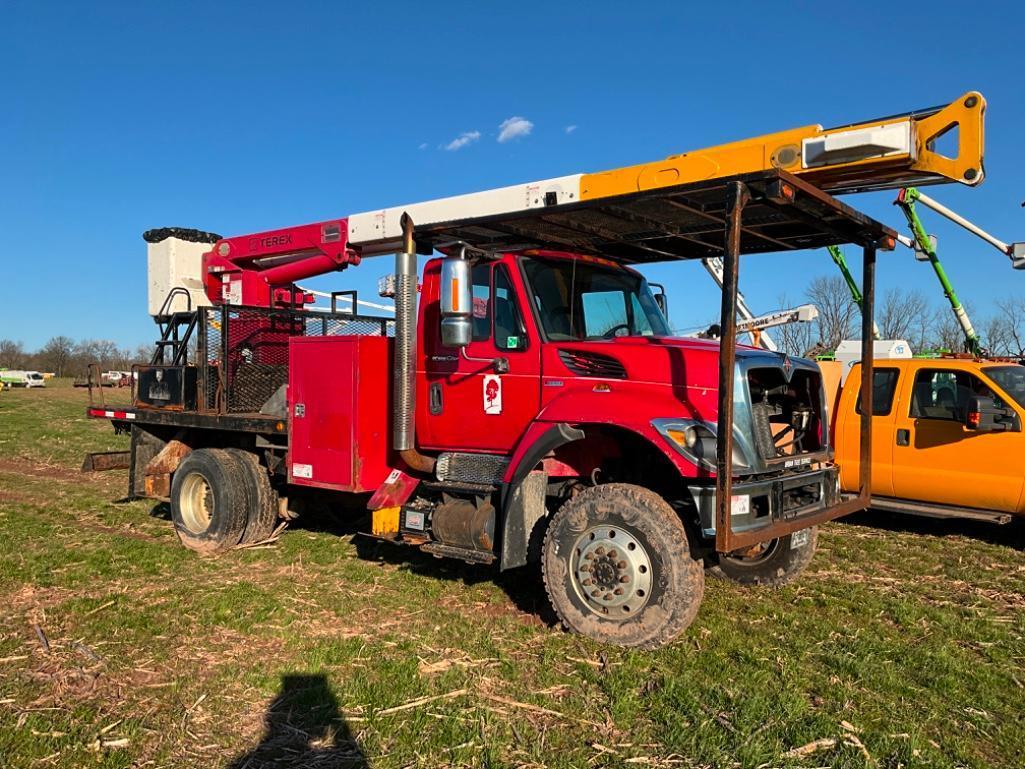 2010 INTERNATIONAL 4X4 60 FOOT REAR MOUNT BUCKET TRUCK