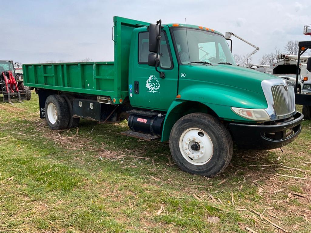 2005 INTERNATIONAL 4300 DUMP TRUCK