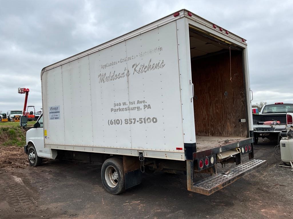 2006 GMC 3500 CUTAWAY BOX TRUCK