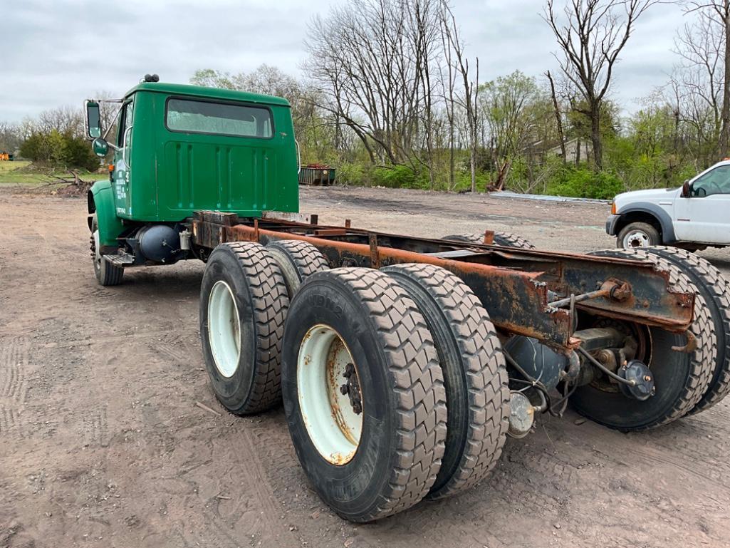 1995 INTERNATIONAL 4900 TANDEM AXLE CAB & CHASSIS