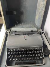 WWII GERMAN OLYMPIA ROBUST TYPEWRITER SS USED