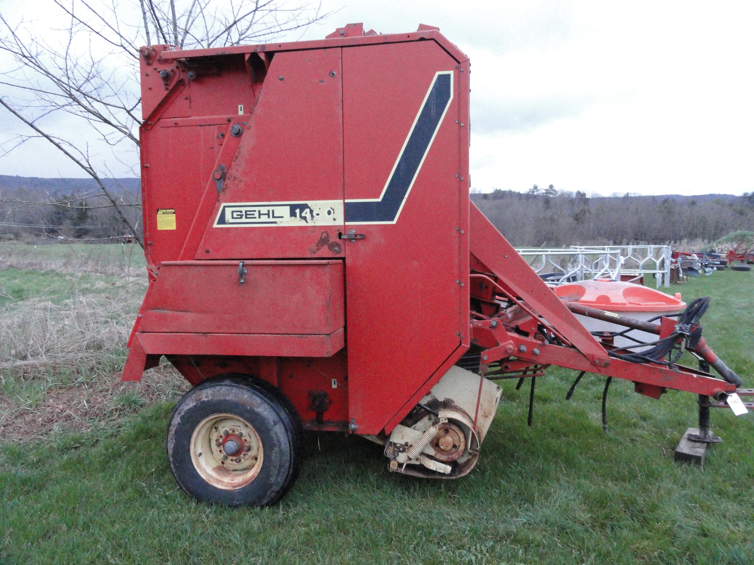 Gehl 1460 TDC round baler