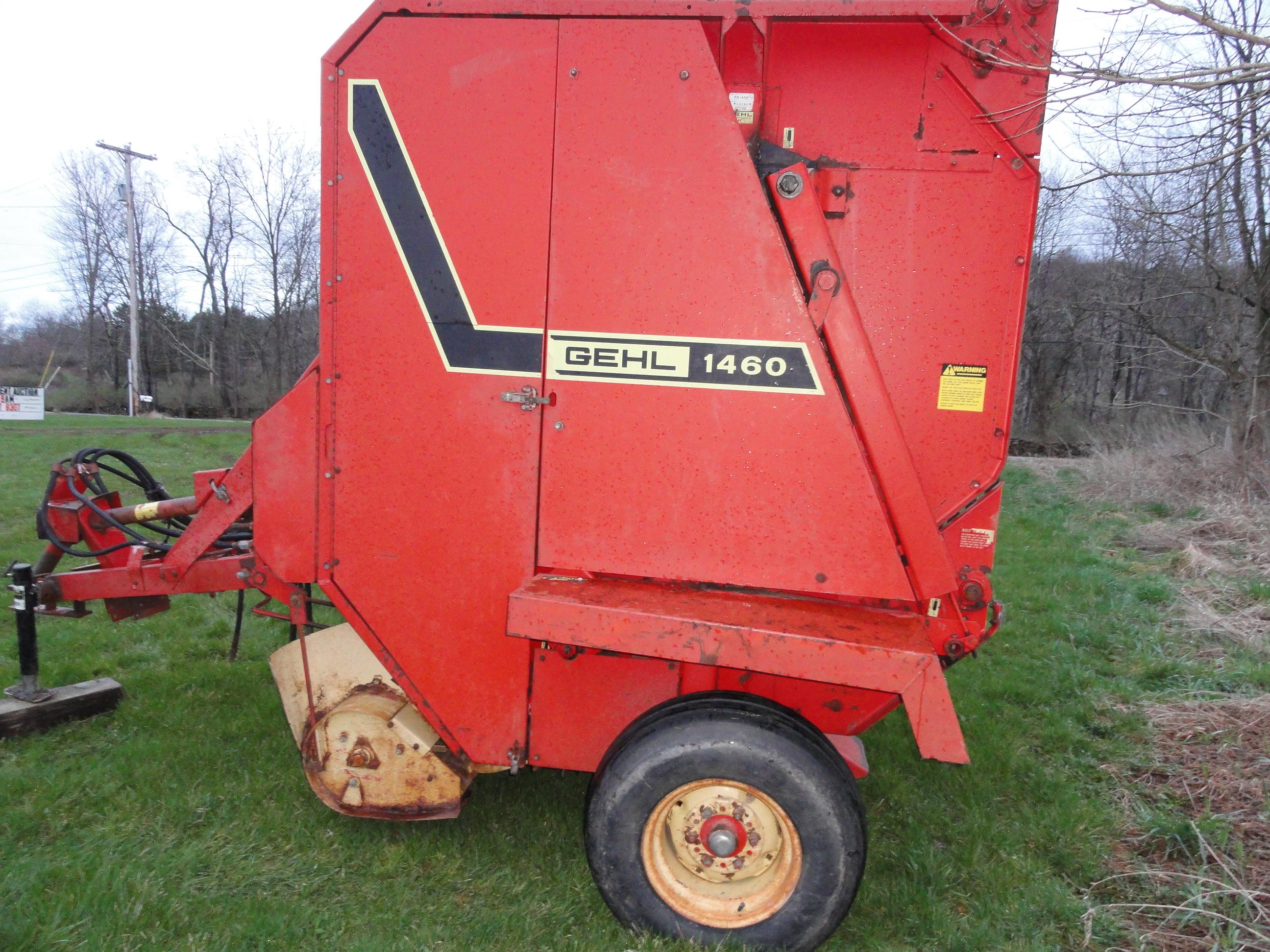 Gehl 1460 TDC round baler