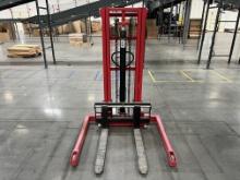 2000 Lb Hydraulic Fork Lifter