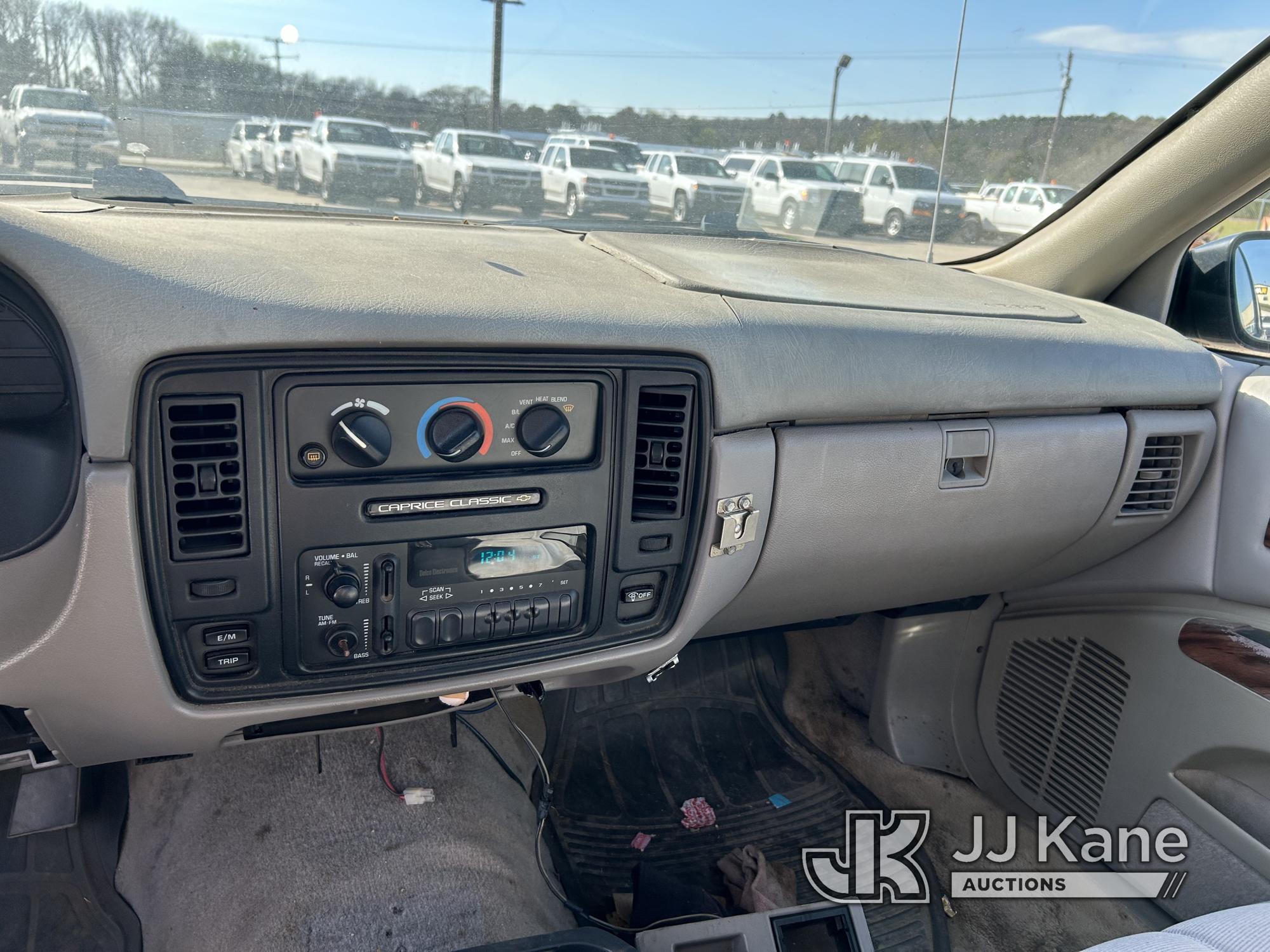 (Conway, AR) 1995 Chevrolet Caprice 4-Door Sedan Runs & Moves. Jump To Start. Bad Fuel Pump