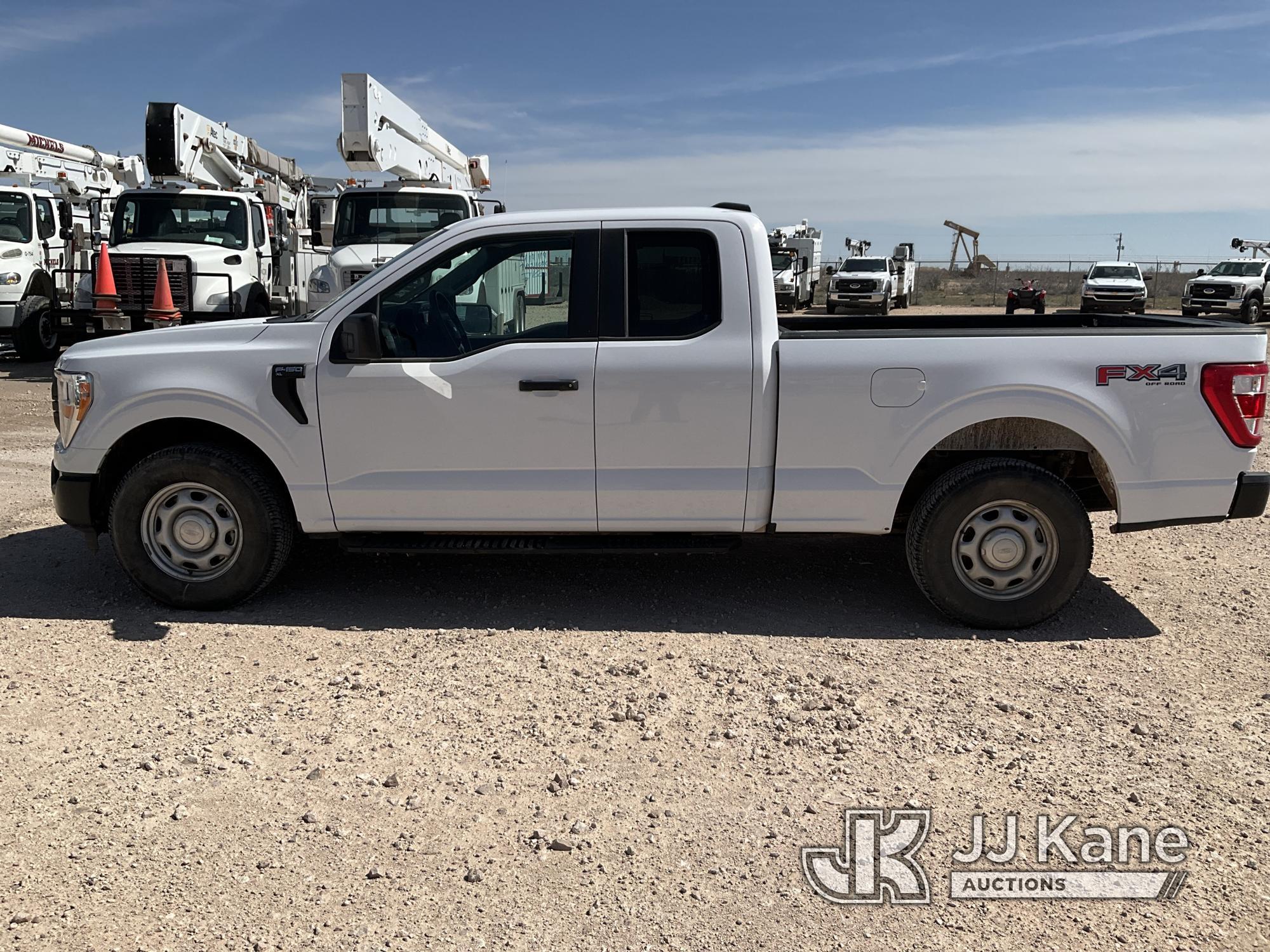 (Odessa, TX) 2021 Ford F150 4x4 Extended-Cab Pickup Truck Runs & Drives) (Passenger Side Step Rail R