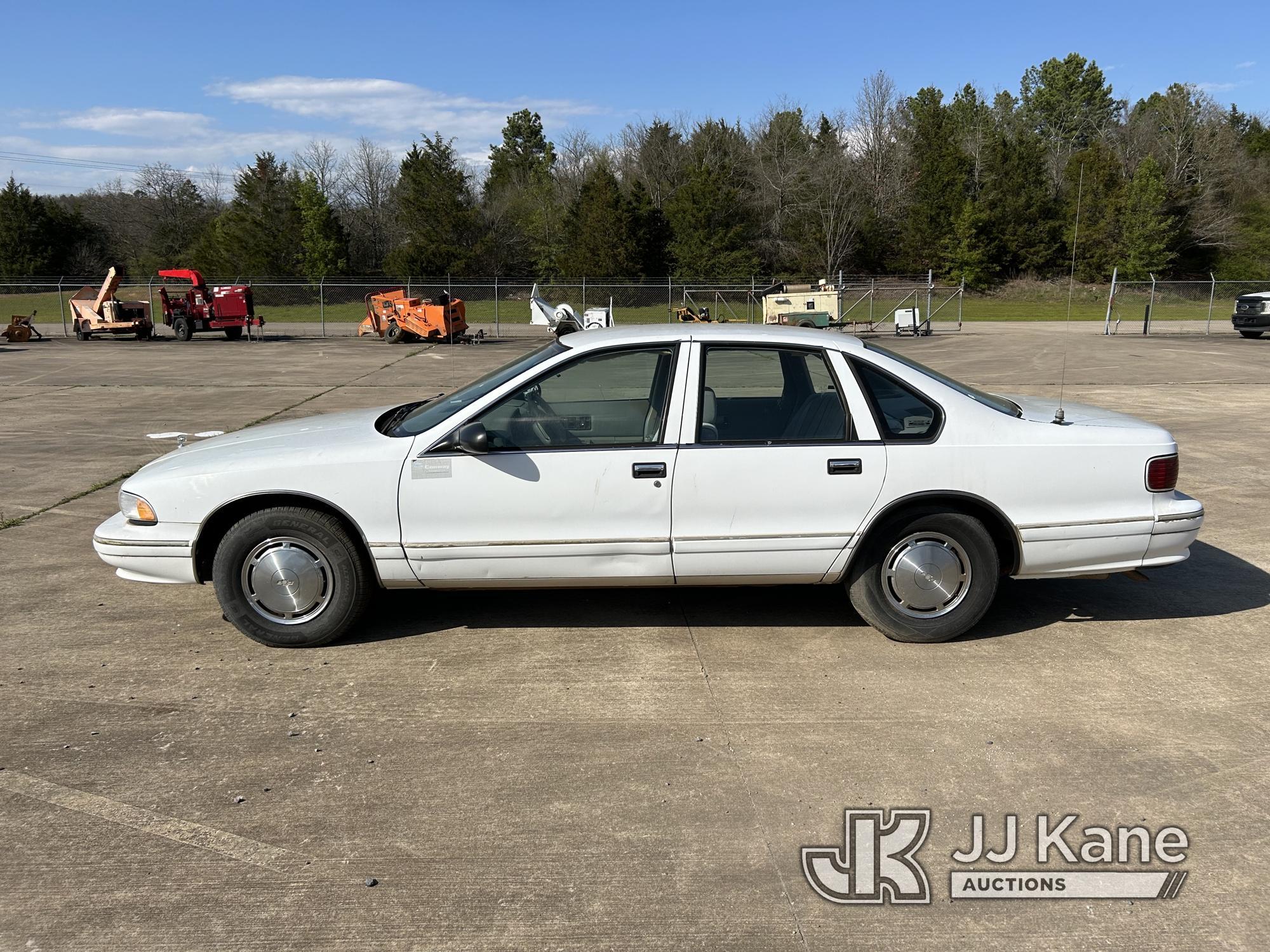 (Conway, AR) 1995 Chevrolet Caprice 4-Door Sedan Runs & Moves. Jump To Start. Bad Fuel Pump