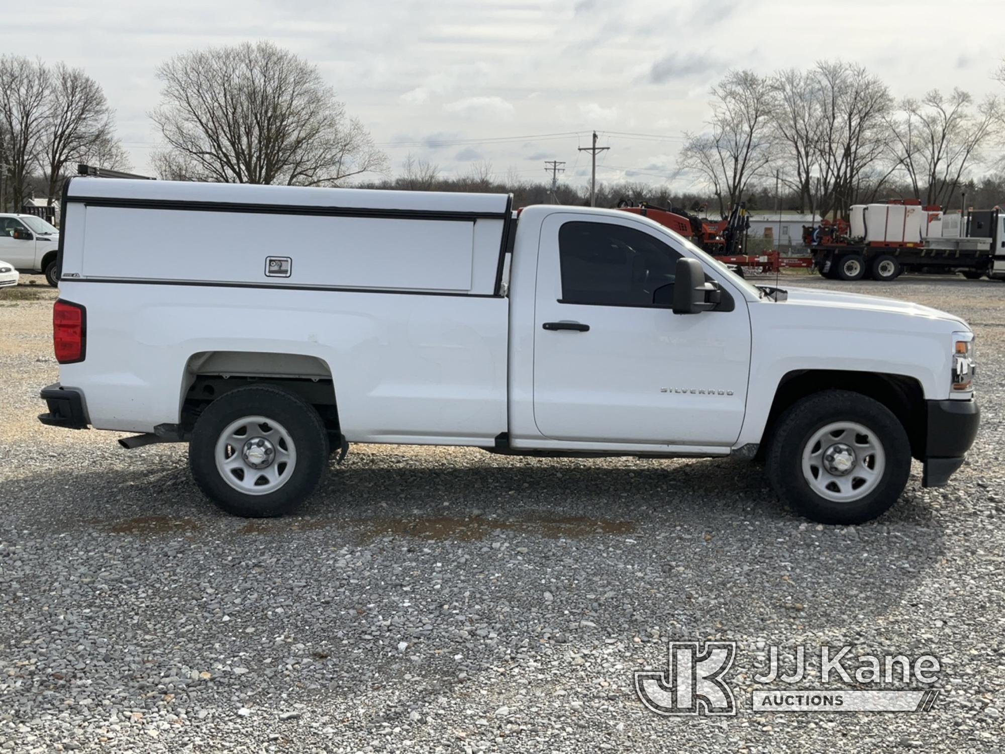 (Hawk Point, MO) 2017 Chevrolet Silverado 1500 Pickup Truck Runs and moves.