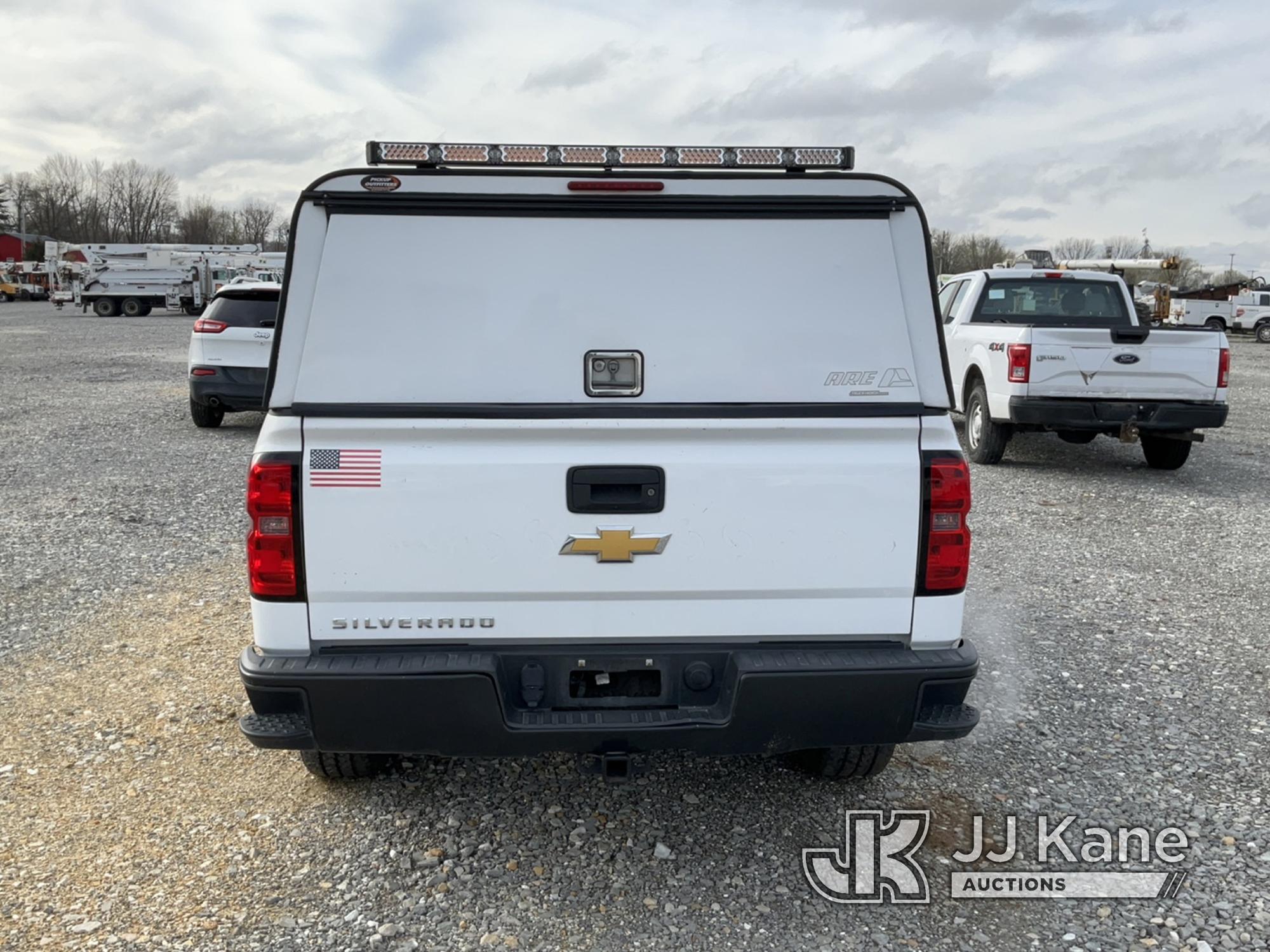 (Hawk Point, MO) 2017 Chevrolet Silverado 1500 Pickup Truck Runs and moves.