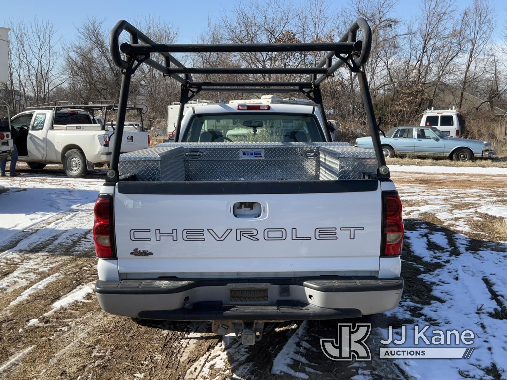 (Joplin, MO) 2005 Chevrolet Silverado 1500 Pickup Truck Runs & Moves) (Rust/Body Damage) (Flat Tires