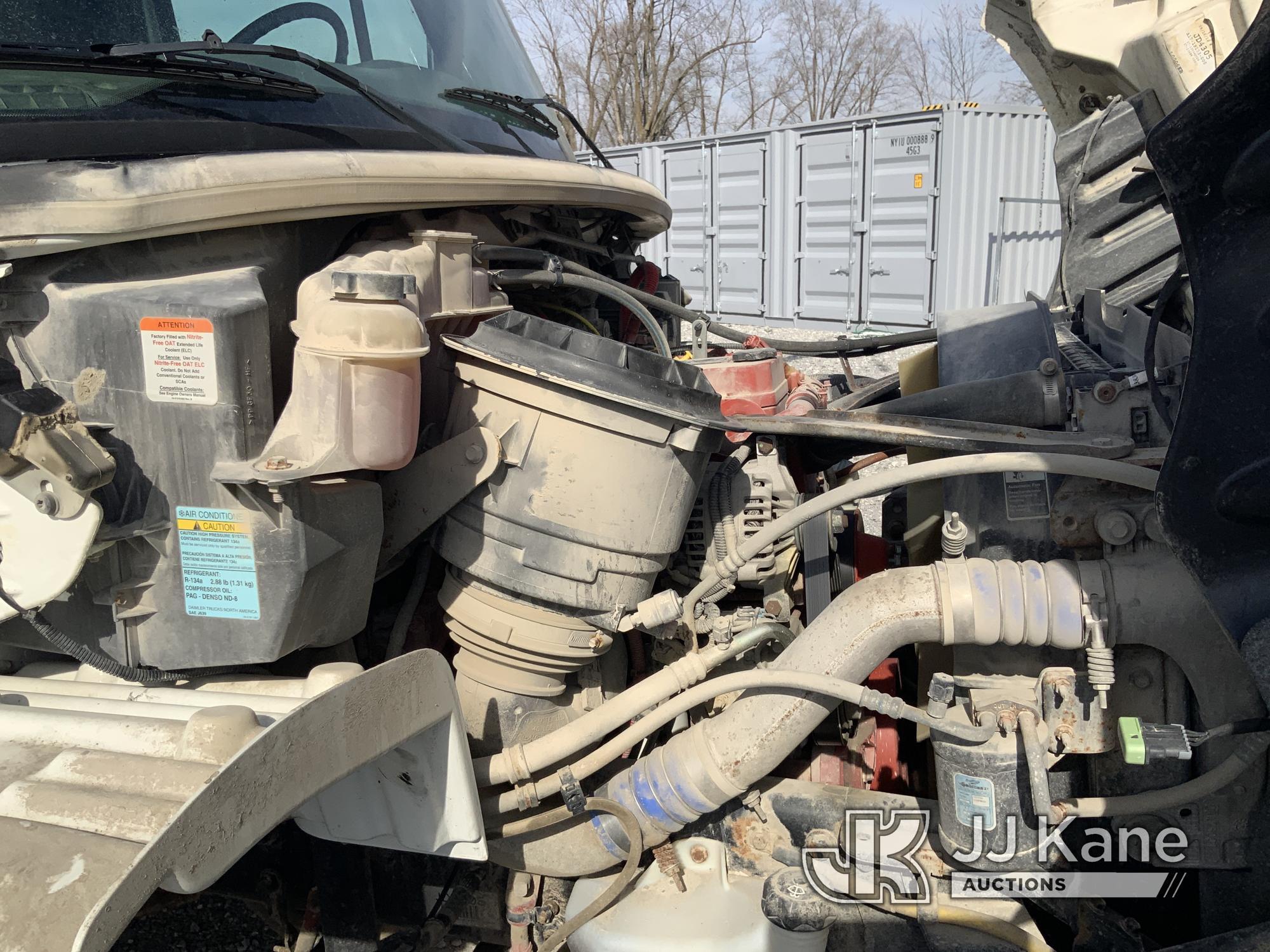 (Hawk Point, MO) Altec DM47B-TR, Digger Derrick rear mounted on 2017 Freightliner M2 106 Utility Tru