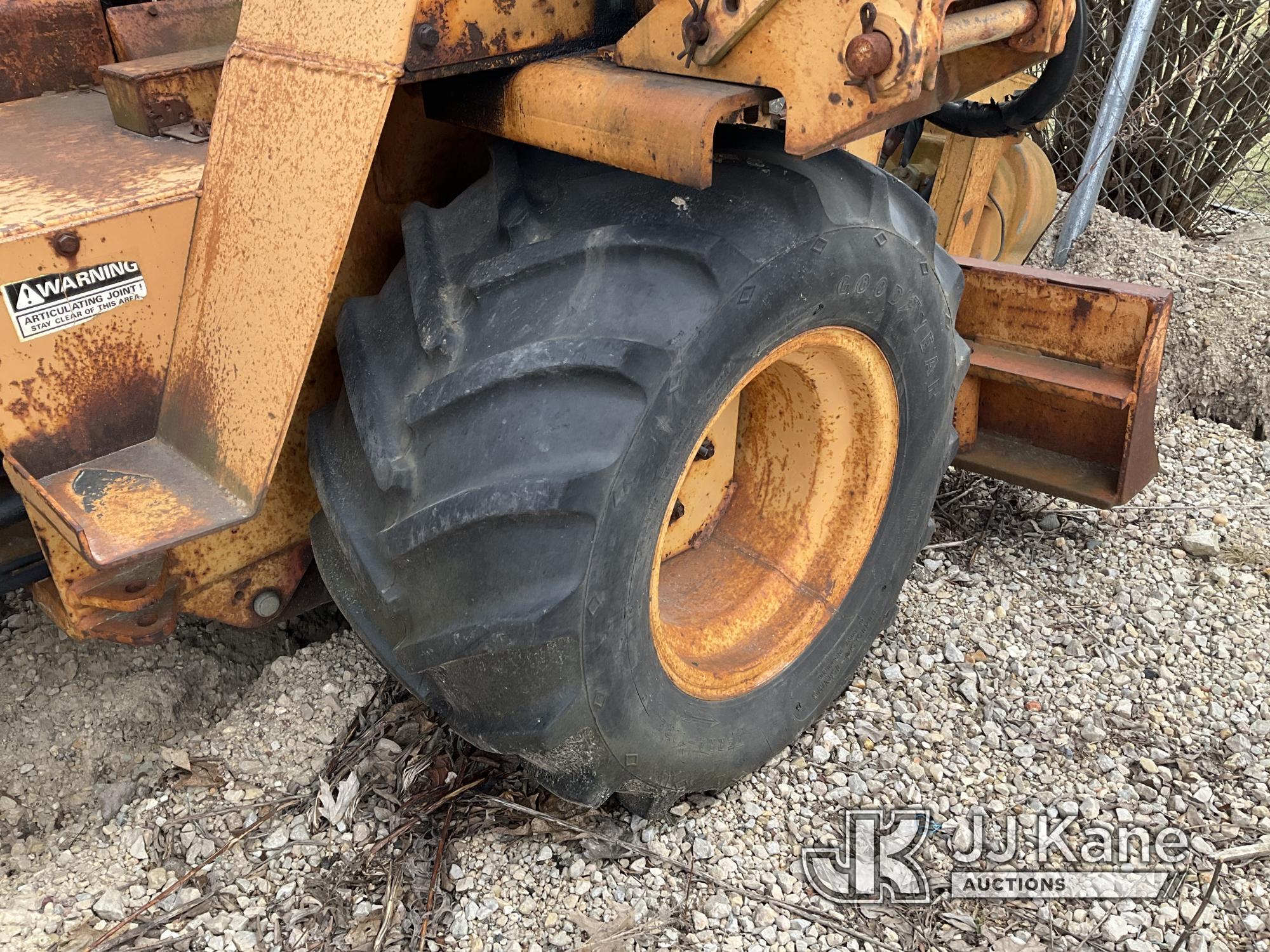 (Sun Prairie, WI) 1984 Case DH4 Rubber Tired Cable Plow No Crank, Does Not Start, Does Not Run, Does