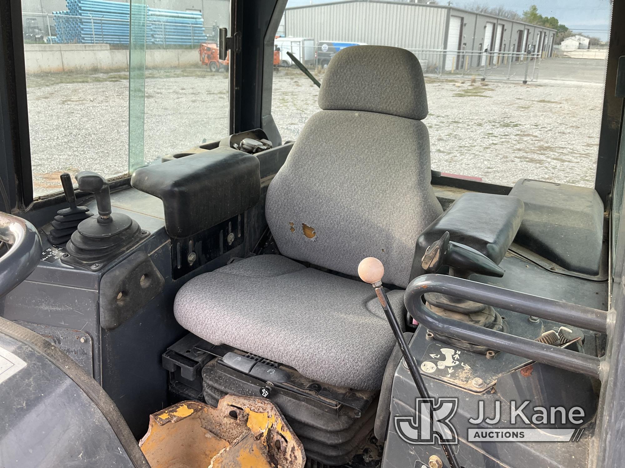 (Oklahoma City, OK) 2006 John Deere 700J Crawler Tractor Runs & Moves) (Curbside Door Glass Damaged/