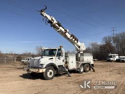 (Shakopee, MN) Versalift VXD-50, Digger Derrick rear mounted on 2005 International 7400 T/A Utility