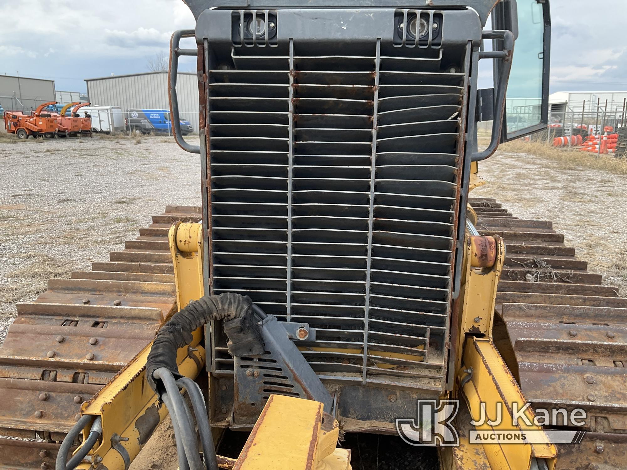 (Oklahoma City, OK) 2006 John Deere 700J Crawler Tractor Runs & Moves) (Curbside Door Glass Damaged/