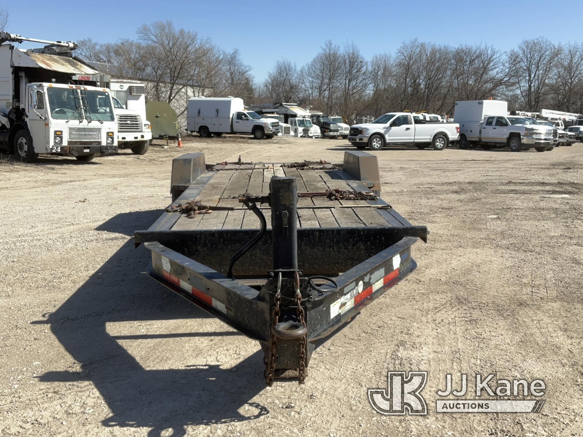 (Des Moines, IA) 2011 Felling FT-16 T/A Tagalong Equipment Trailer, Trailer 29ft 6in x 8ft 5in Deck