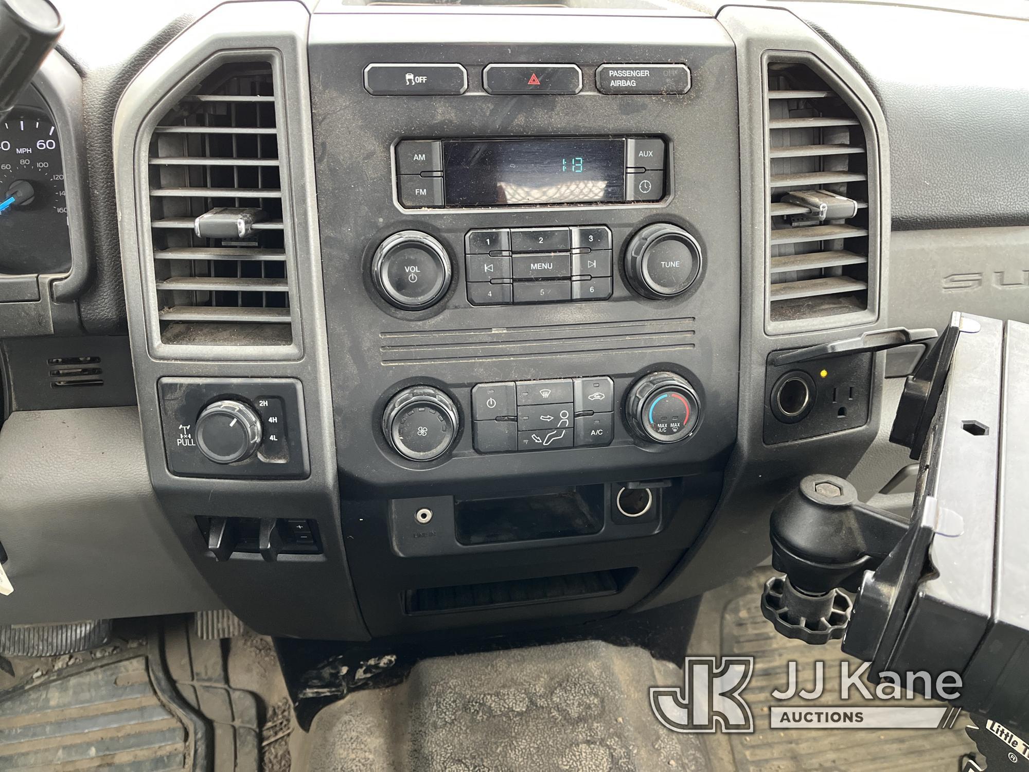 (Smock, PA) 2017 Ford F250 4x4 Extended-Cab Pickup Truck Runs & Moves, Rust & Body Damage