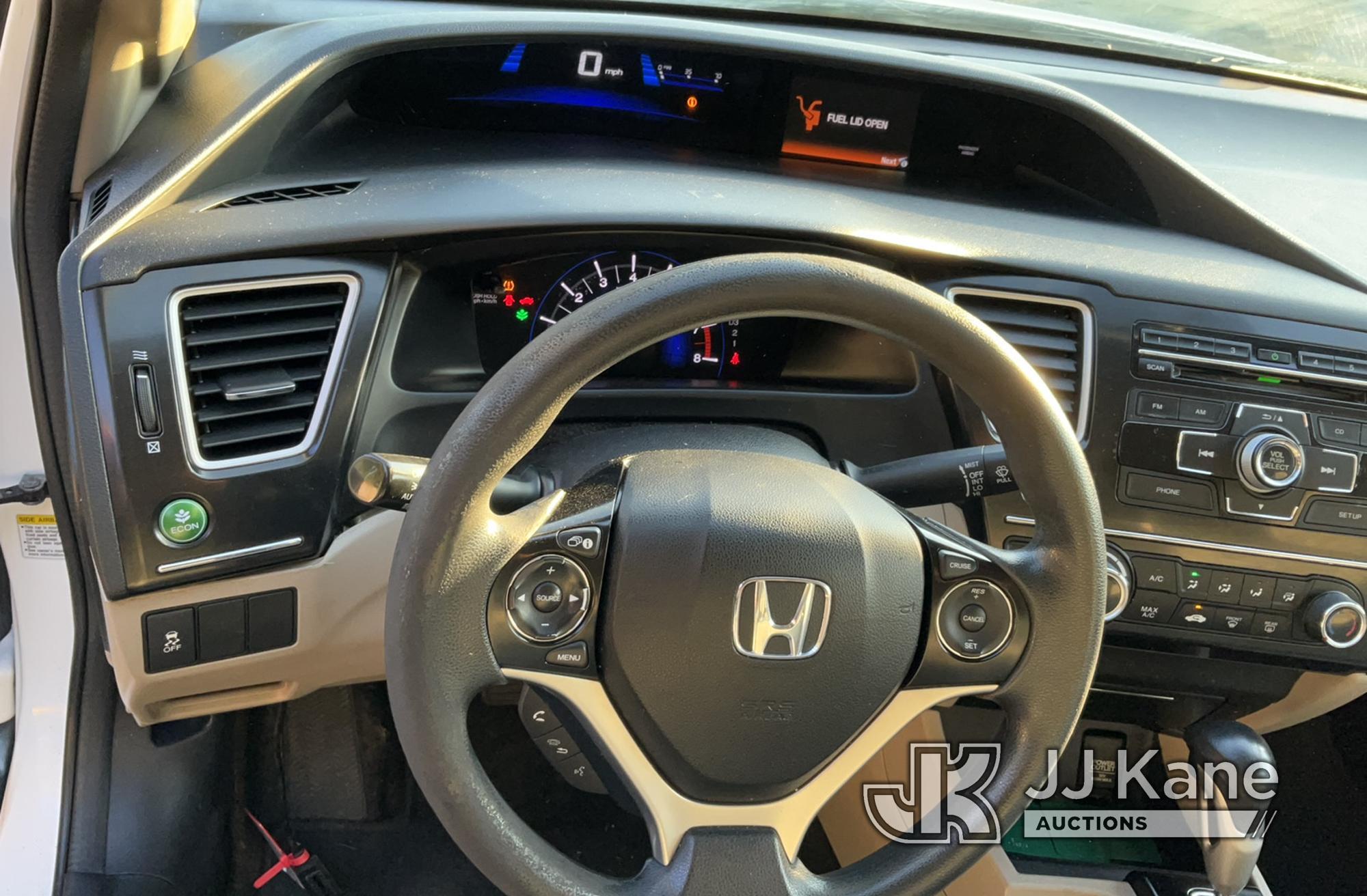 (Plymouth Meeting, PA) 2013 Honda Civic 4-Door Sedan CNG Only) (Runs & moves, Body & Rust Damage