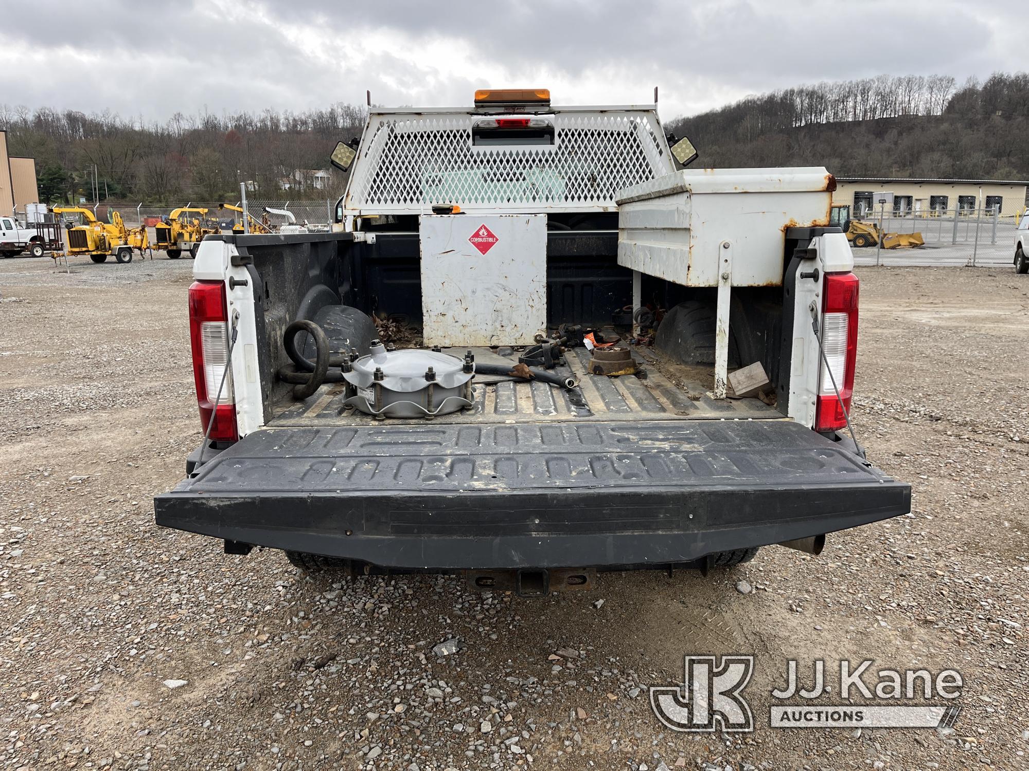 (Smock, PA) 2017 Ford F250 4x4 Extended-Cab Pickup Truck Runs & Moves, Rust & Body Damage