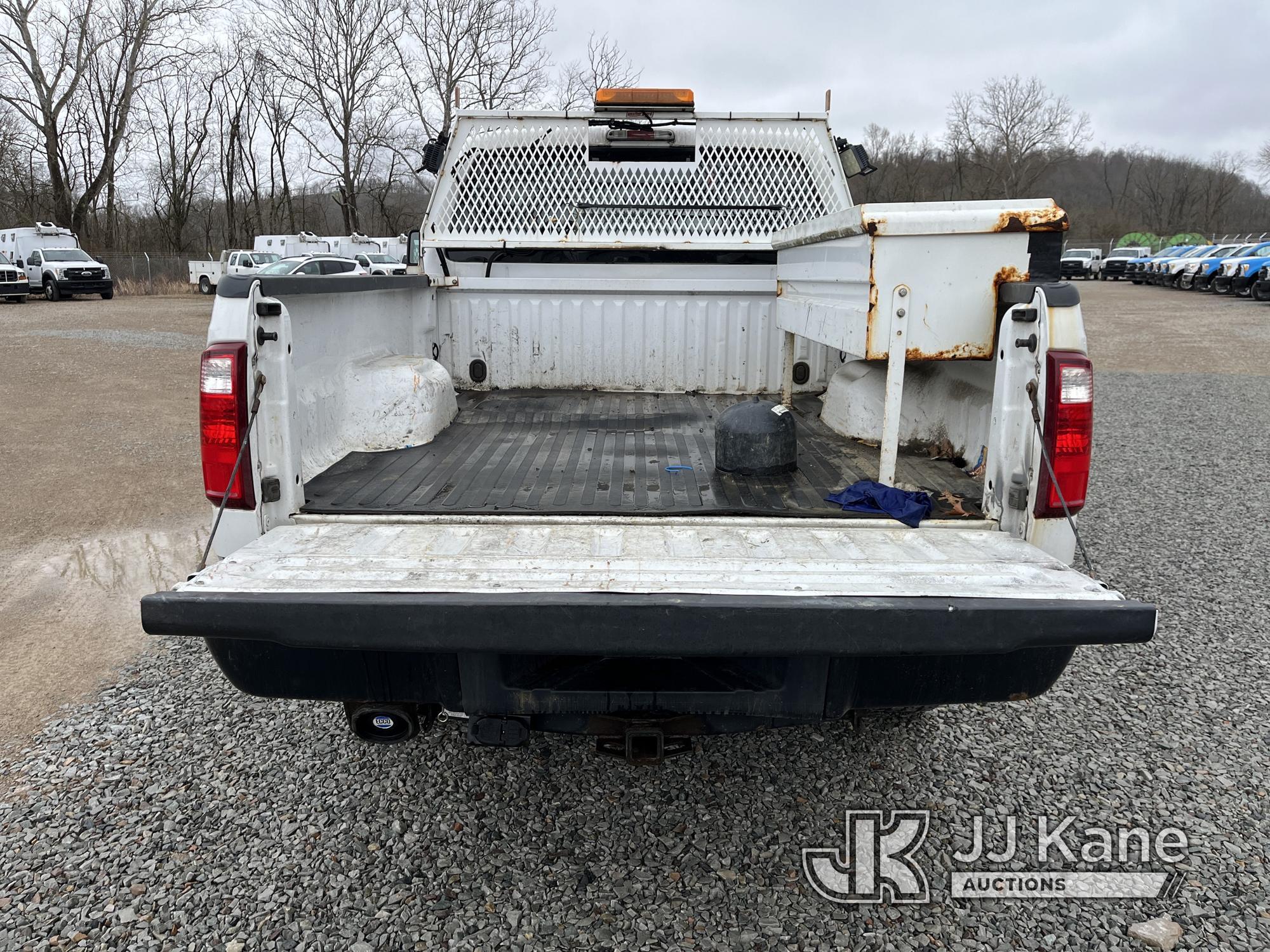 (Smock, PA) 2016 Ford F250 4x4 Extended-Cab Pickup Truck Runs & Moves, Check Engine Light On, Rust &