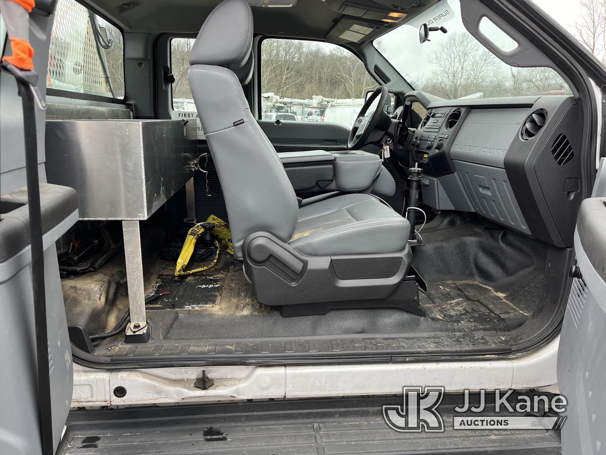 (Smock, PA) 2016 Ford F250 4x4 Extended-Cab Pickup Truck Runs & Moves, Rust, Paint & Body Damage