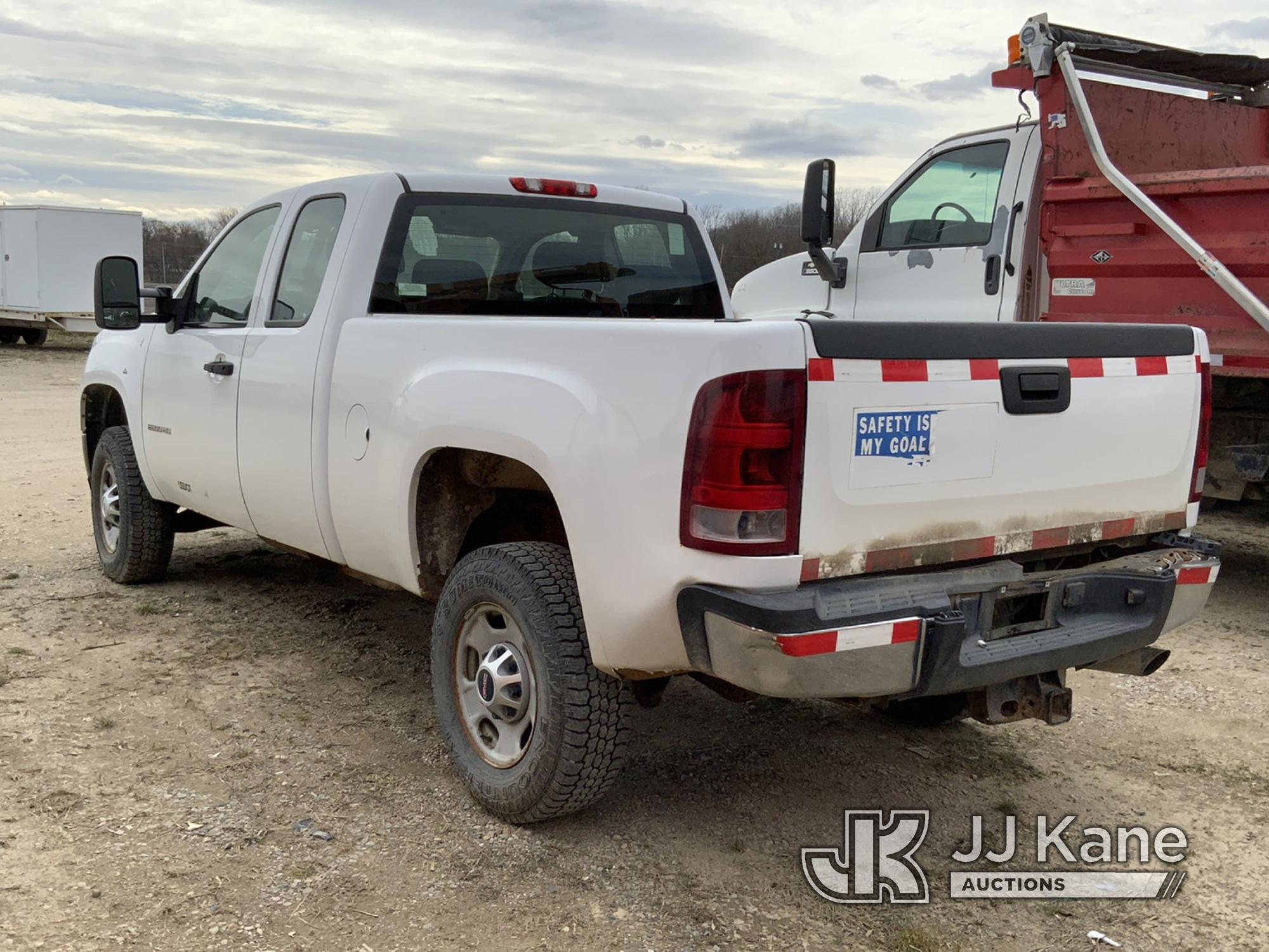 (Charlotte, MI) 2011 GMC Sierra 2500 4x4 Extended-Cab Pickup Truck Not Running, Cranks With Jump, Ru