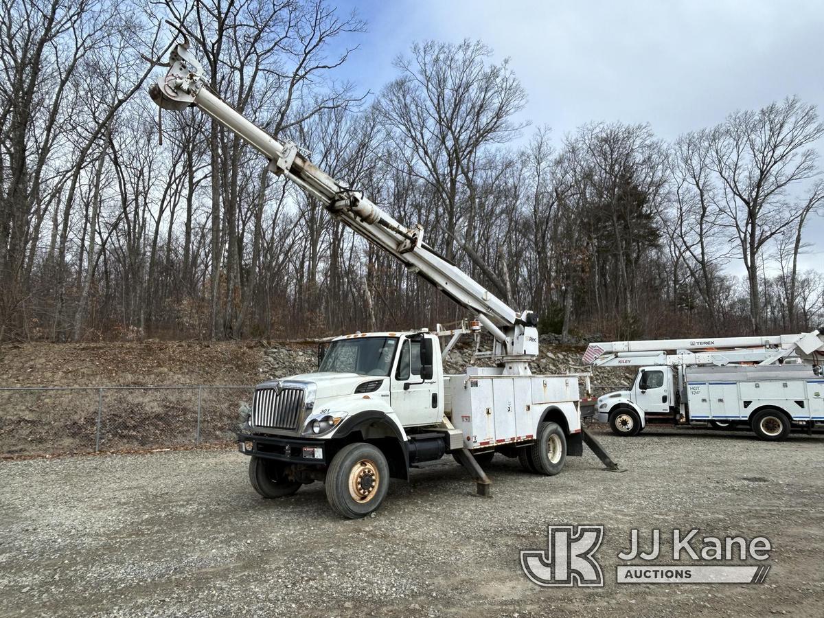 (Shrewsbury, MA) Altec DM47-TR, Digger Derrick rear mounted on 2008 International 7300 4x4 Utility T