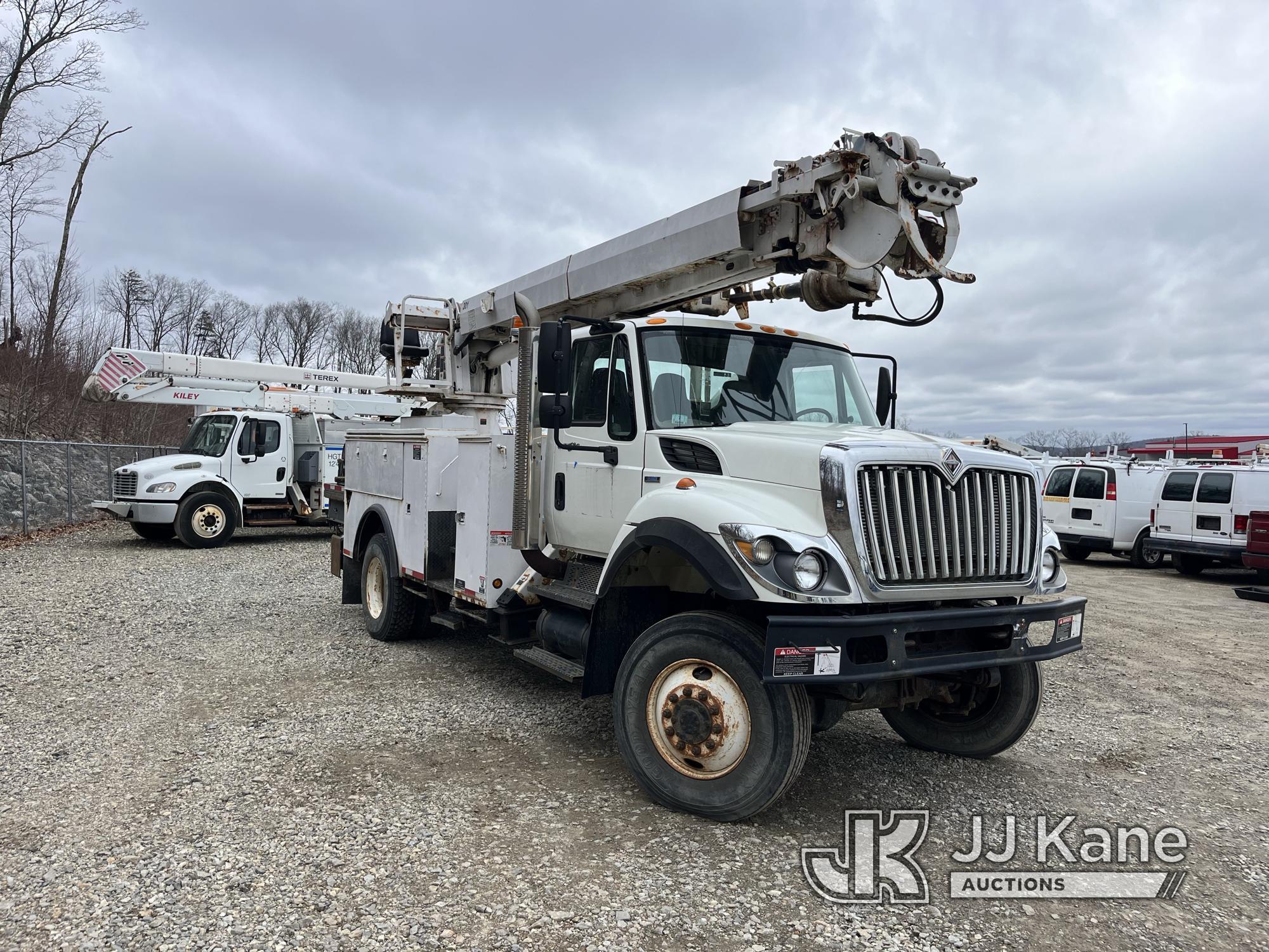 (Shrewsbury, MA) Altec DM47-TR, Digger Derrick rear mounted on 2008 International 7300 4x4 Utility T