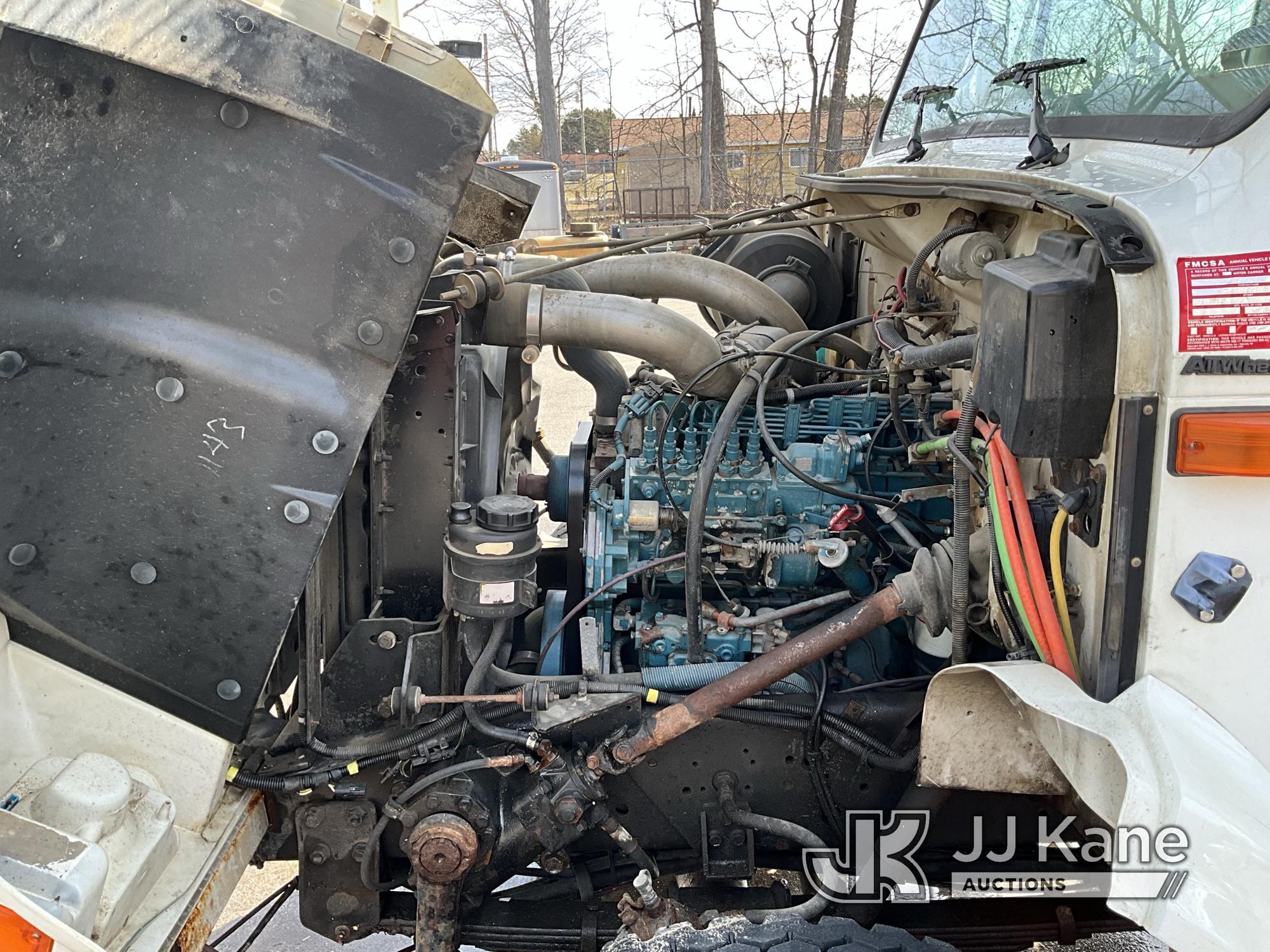 (Traverse City, MI) Altec D945B, Digger Derrick rear mounted on 1996 International 4800 4x4 Utility