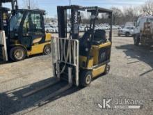 Yale ERC030A Solid Tired Forklift Batteries Dead, No Charger, Not Operating, Condition Unknown