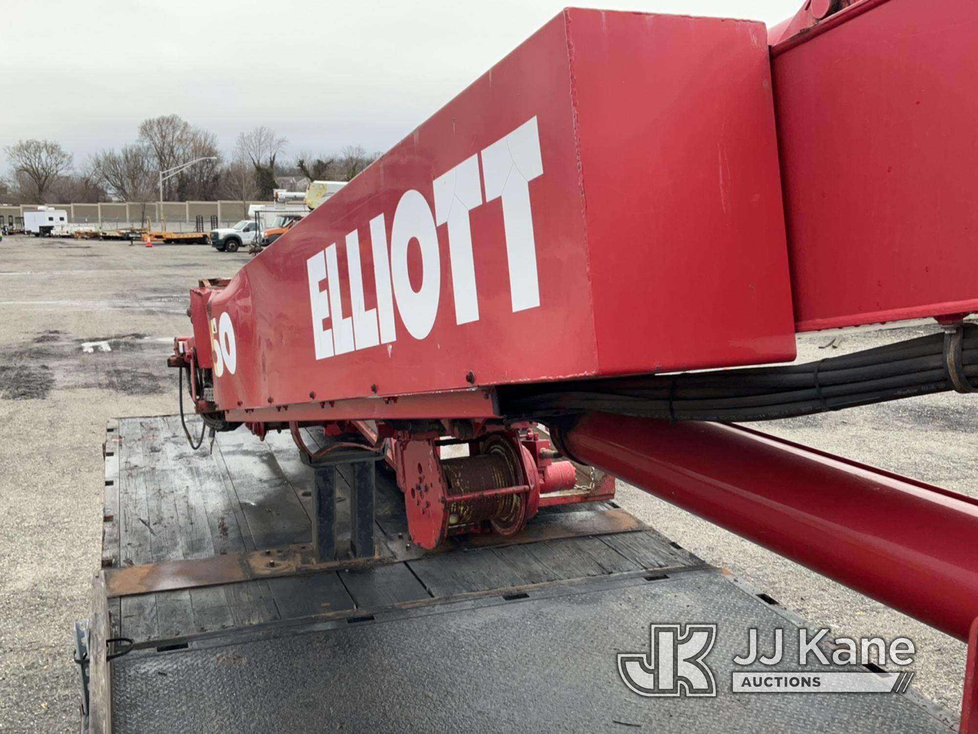 (Plymouth Meeting, PA) Elliott S50 MHA, Sign Crane Platform Lift mounted behind cab on 2005 Internat