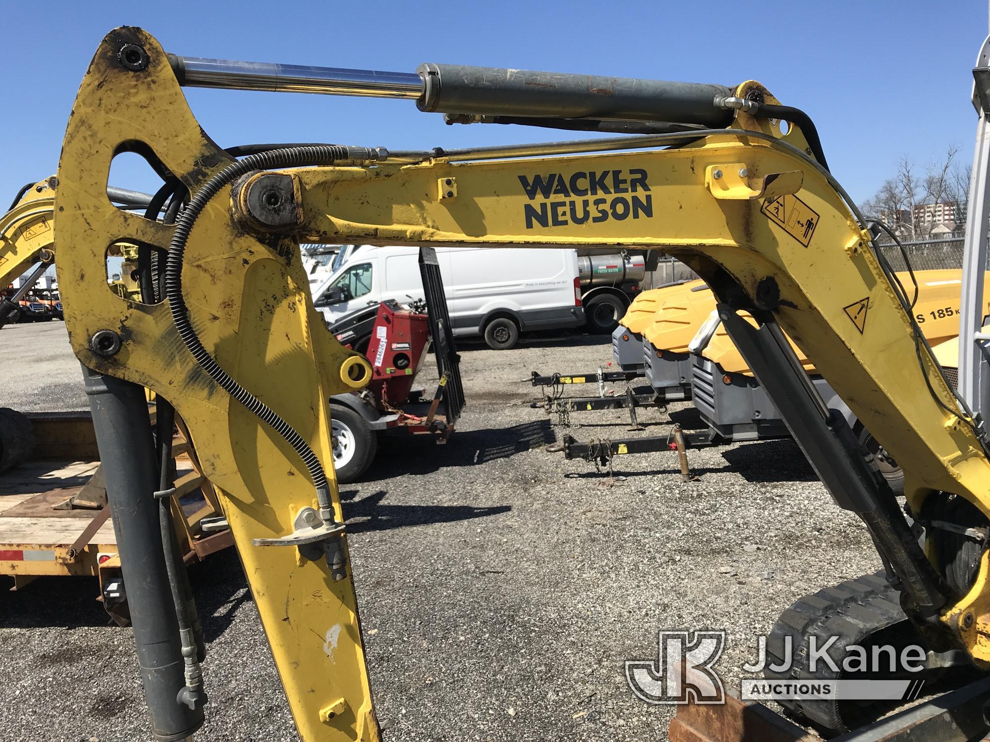 (Plymouth Meeting, PA) 2015 Wacker EZ28 Mini Hydraulic Excavator Runs & Operates, Body Damage, Unkno