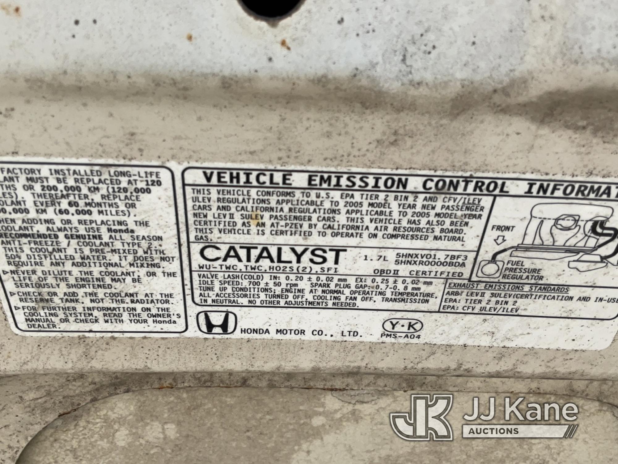 (Jurupa Valley, CA) 2005 HONDA CIVIC 4-Door Sedan Runs & Moves, CNG Tanks Expired In 2019, Paint Dam