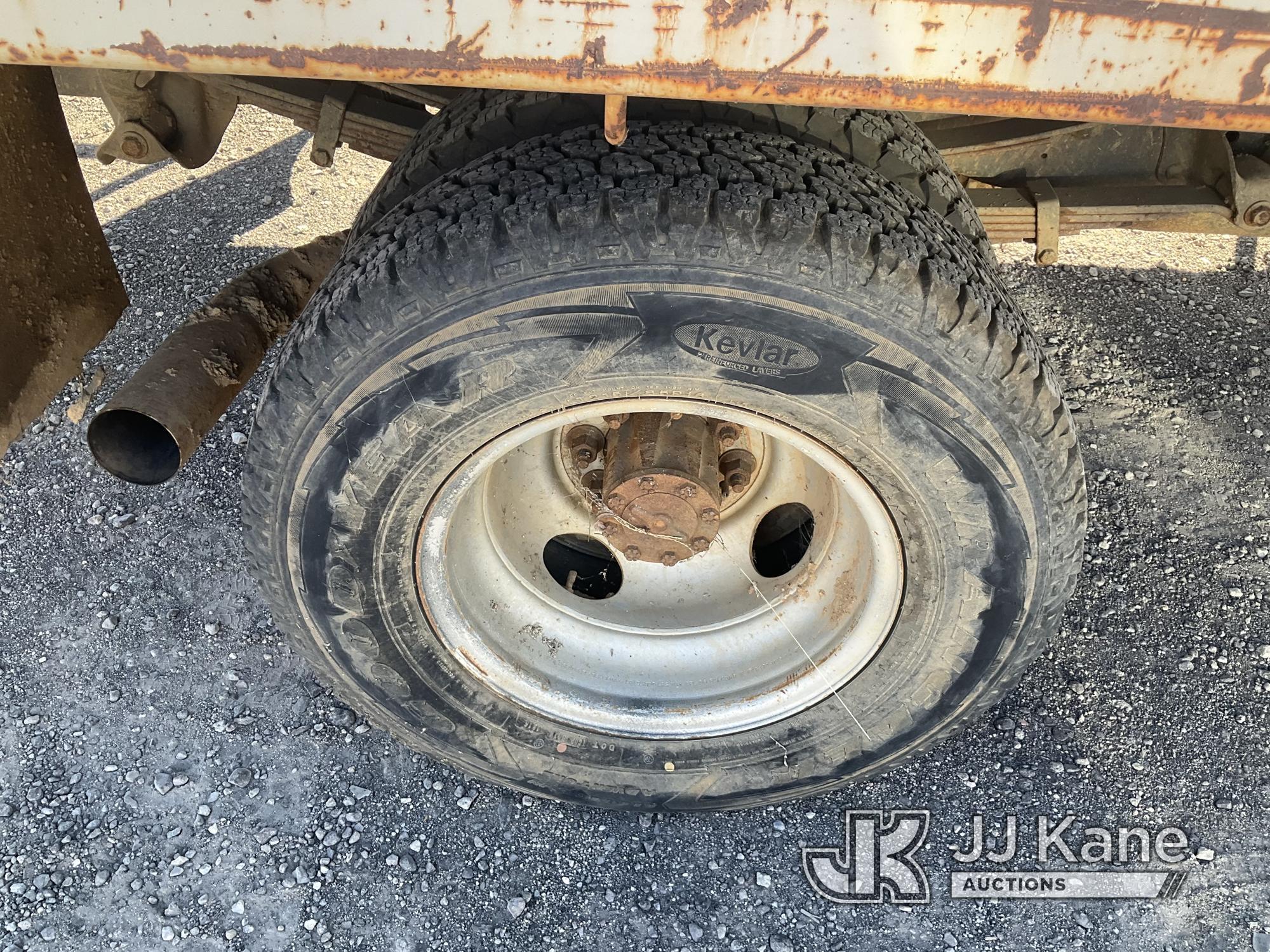 (Jurupa Valley, CA) 1989 Ford F350 Flatbed Truck Runs rough, Moves & Operates, Squishy Brake Pedal,