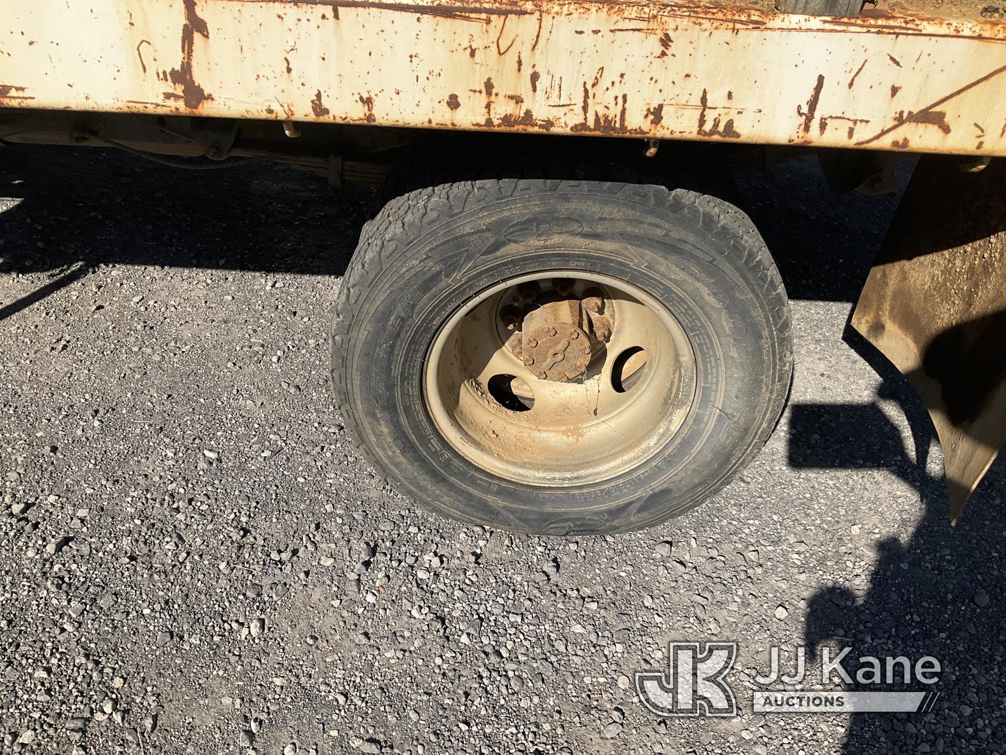 (Jurupa Valley, CA) 1989 Ford F350 Flatbed Truck Runs rough, Moves & Operates, Squishy Brake Pedal,